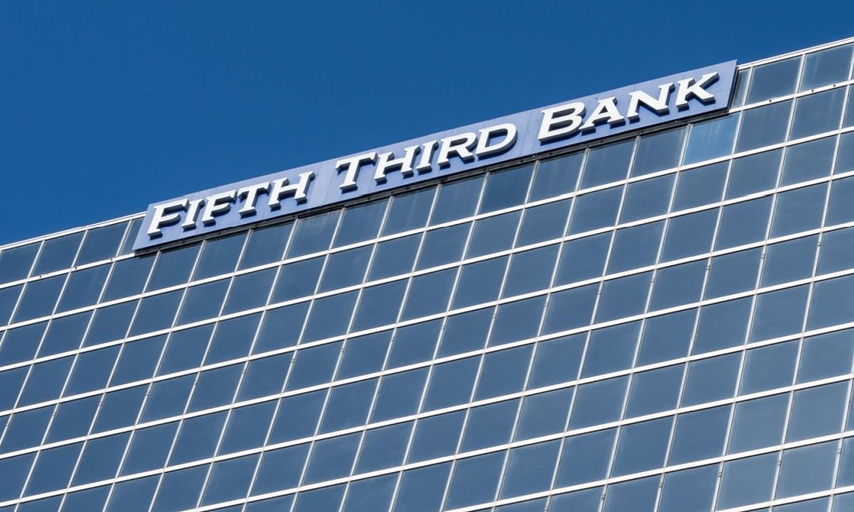 Bought Comerica for $10.9B, Fifth Third Nears $850M Win