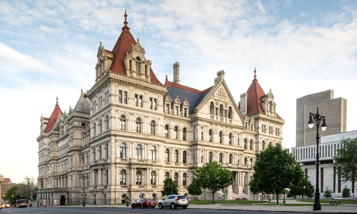 Cleared Senate: Champerty Fix Puts 50% of Bonds in Play