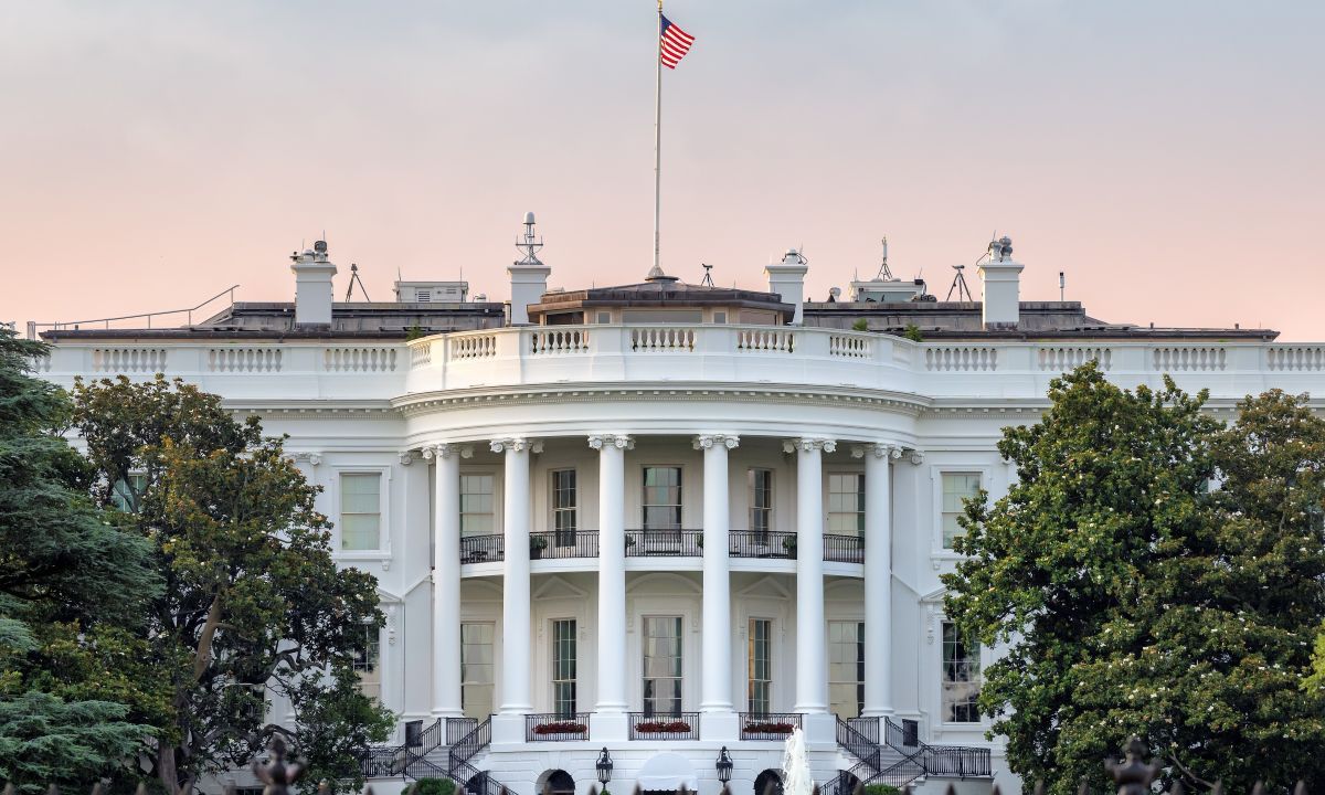 White House Puts AI Firms in Room After Two Labs' Containment Breaches